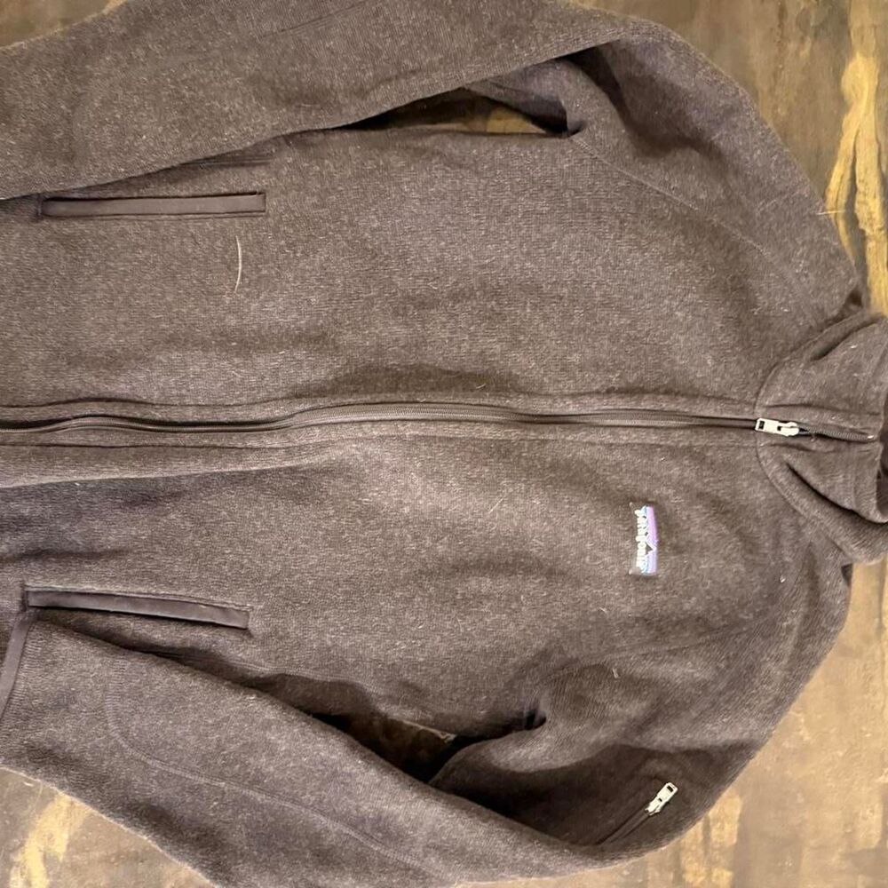 Patagonia Women's Black and Grey Jacket